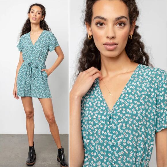 Rails Sophia Romper Lotus Green Floral Lightweight Flutter Sleeve Size XS Chic‎ - Picture 2 of 16